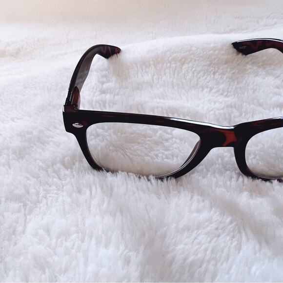 Tara Brown Rectangular Reader Glasses - Picture 5 of 10